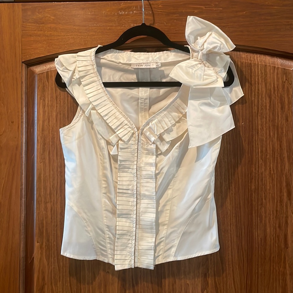 Rickie Freeman For Teri Jon 100% Silk Cream Ruffle Corset Style Top Size 6